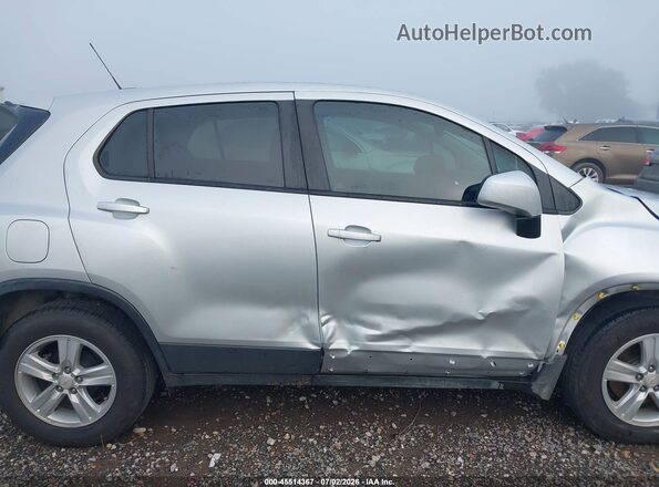 KL7CJKSB0MB339840 2021 CHEVROLET TRAX Silver Widok wnętrza 360 stopni
