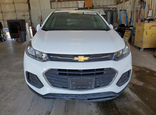 KL7CJKSB1JB579653 2018 CHEVROLET TRAX White Widok z przodu
