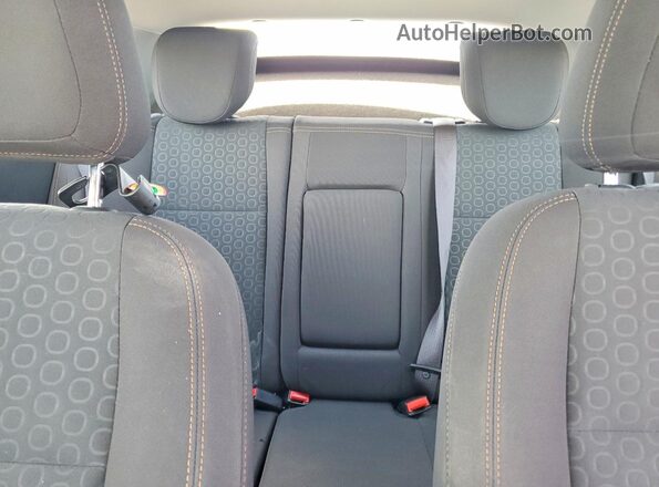KL7CJKSB3HB185632 2017 CHEVROLET TRAX Silver უკანა სავარძლების ხედი