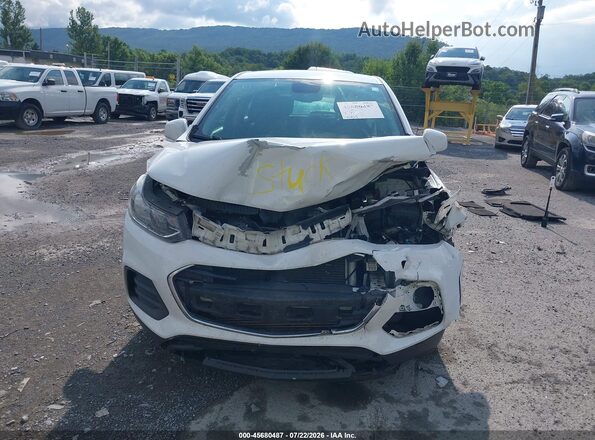 KL7CJKSB3JB703583 2018 CHEVROLET TRAX Белый Вид спереди