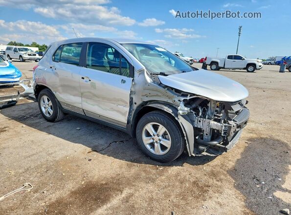KL7CJKSB3LB323095 2020 CHEVROLET TRAX Silver Front right