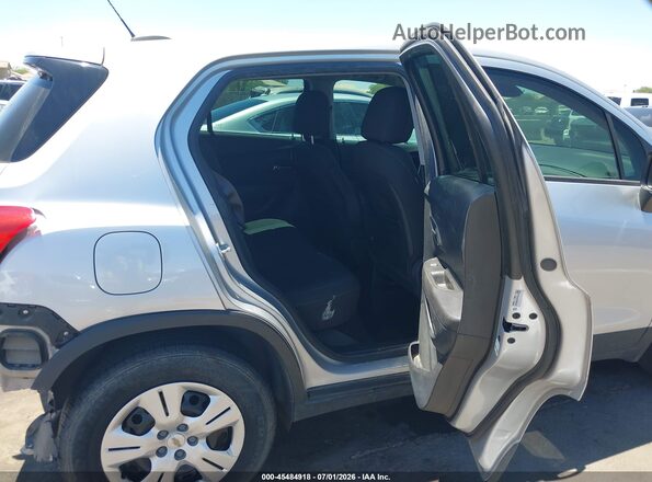 KL7CJKSB4JB608272 2018 CHEVROLET TRAX Серебряный Вид наклейки с VIN-кодом