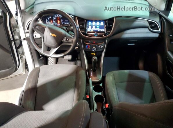KL7CJKSB4JB722305 2018 CHEVROLET TRAX White Вид панелі приладів