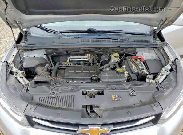 KL7CJKSB4LB323655 2020 CHEVROLET TRAX Серебряный Вид подкапотного пространства