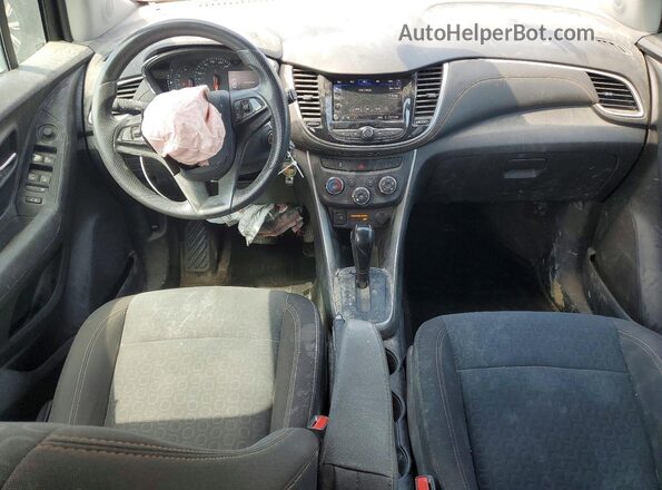 KL7CJKSB5LB036633 2020 CHEVROLET TRAX Silver Widok deski rozdzielczej