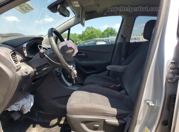 KL7CJKSB5LB036633 2020 CHEVROLET TRAX Silver Widok wnętrza z przodu
