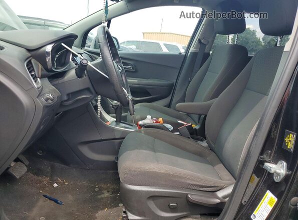 KL7CJKSB5MB318997 2021 CHEVROLET TRAX Черный Вид салона спереди