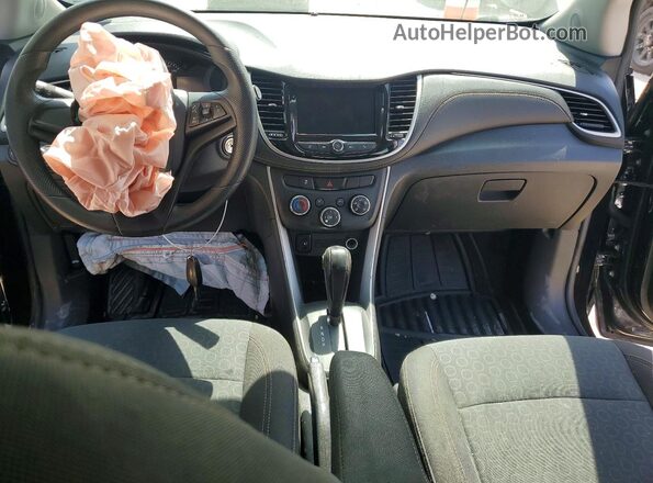 KL7CJKSB7LB064370 2020 CHEVROLET TRAX Черный Вид панели приборов