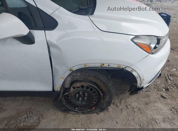 KL7CJKSB8JB570559 2018 CHEVROLET TRAX White Vista frontal
