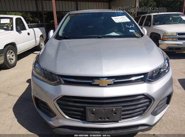 KL7CJKSB8LB039607 2020 CHEVROLET TRAX Silver Widok z przodu