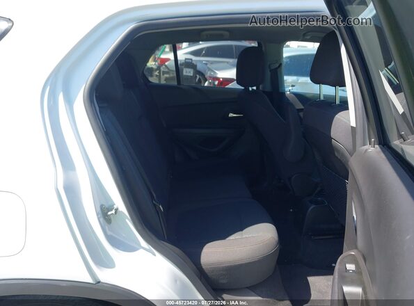KL7CJKSB8LB328373 2020 CHEVROLET TRAX White VIN კოდის სტიკერის ხედი