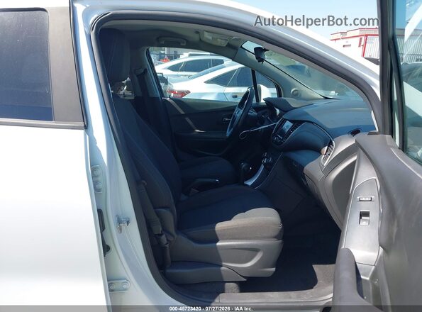 KL7CJKSB8LB328373 2020 CHEVROLET TRAX White წინა სალონის ხედი