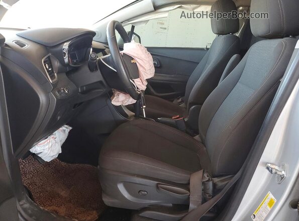 KL7CJKSB9LB319214 2020 CHEVROLET TRAX Silver Widok wnętrza z przodu