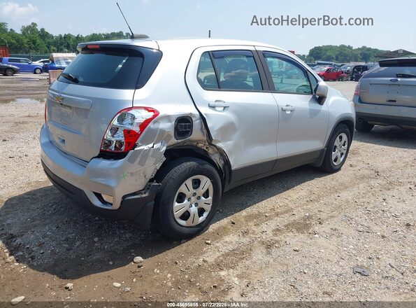 KL7CJKSBXJB715813 2018 CHEVROLET TRAX Silver Tył prawy