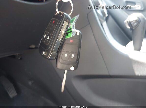 KL7CJKSBXJB715813 2018 CHEVROLET TRAX Silver Widok deski rozdzielczej