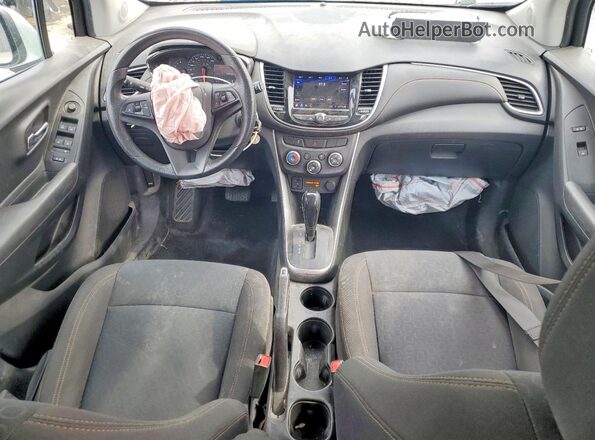 KL7CJKSBXLB031184 2020 CHEVROLET TRAX Silver Vista del salpicadero