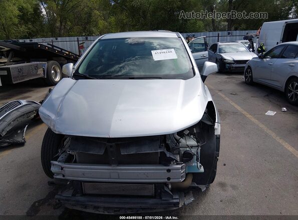 KL7CJKSBXLB031332 2020 CHEVROLET TRAX Silver Widok wnętrza z tyłu
