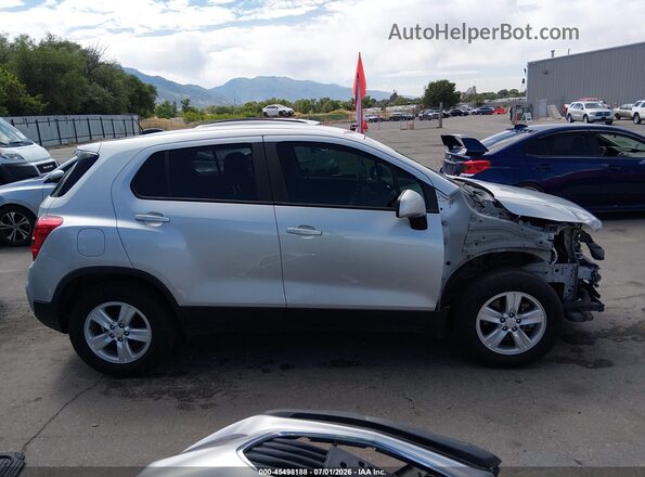 KL7CJKSBXLB031332 2020 CHEVROLET TRAX Silver Widok wnętrza 360 stopni