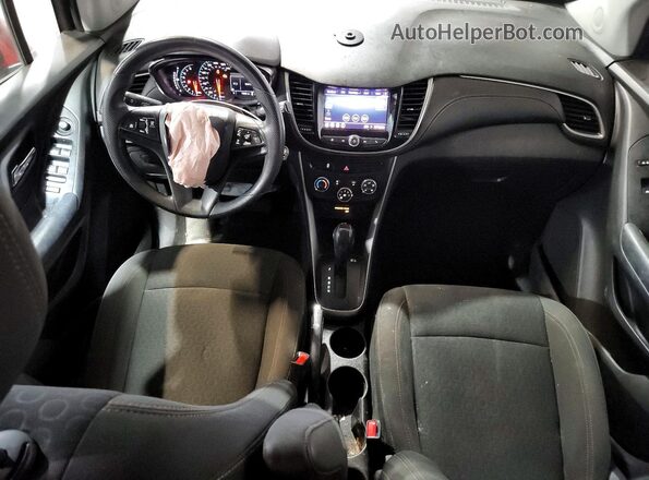 KL7CJKSBXMB337982 2021 CHEVROLET TRAX Burgundy Vista del salpicadero