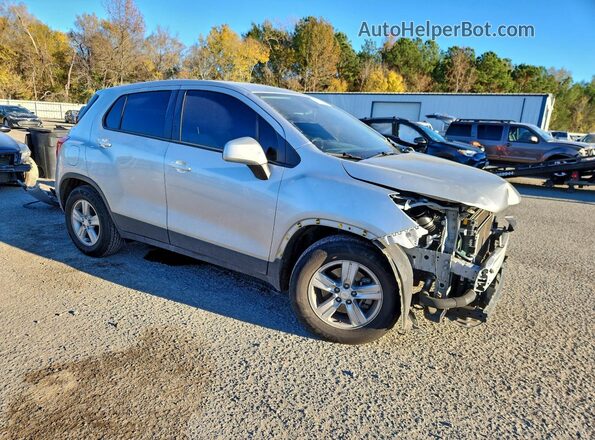KL7CJKSM4NB522628 2022 CHEVROLET TRAX Silver Delantero derecho