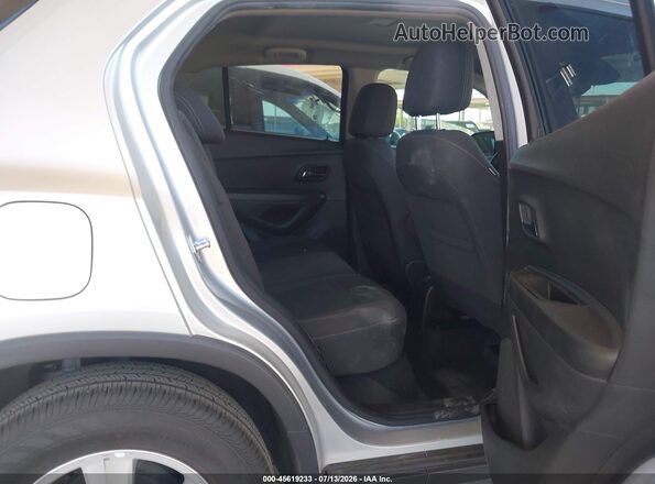 KL7CJKSM4NB539199 2022 CHEVROLET TRAX Silver Вид наклейки з VIN-кодом