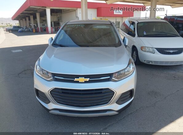 KL7CJKSM4NB539199 2022 CHEVROLET TRAX Silver Вид спереду