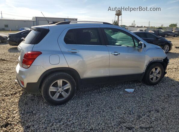 KL7CJLSB1HB093652 2017 CHEVROLET TRAX Серебряный Задняя правая четверть
