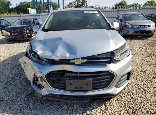 KL7CJLSB1HB093652 2017 CHEVROLET TRAX Серебряный Вид спереди