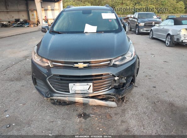 KL7CJLSB1JB627545 2018 CHEVROLET TRAX Gray Front view