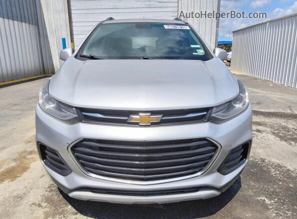 KL7CJLSB1MB330182 2021 CHEVROLET TRAX Серебряный Вид спереди