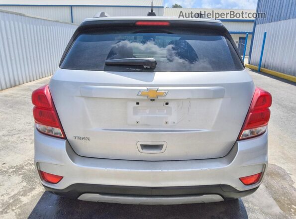KL7CJLSB1MB330182 2021 CHEVROLET TRAX Серебряный Вид сзади