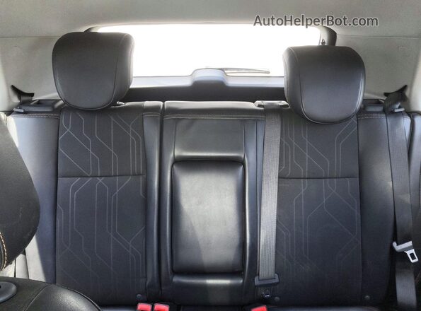 KL7CJLSB1MB330182 2021 CHEVROLET TRAX Серебряный Вид задних сидений