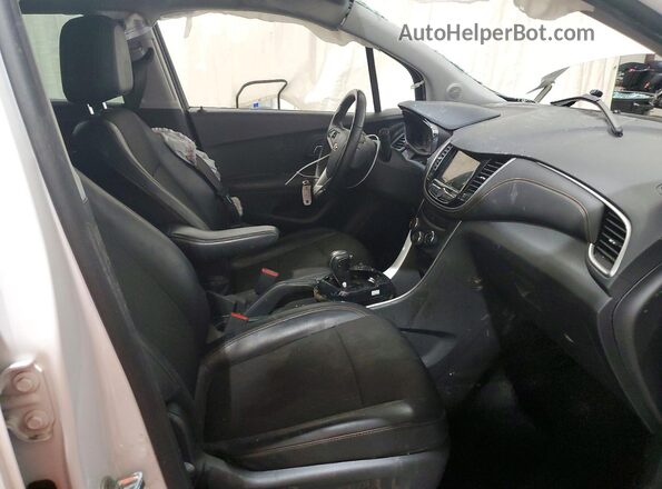 KL7CJLSB2KB913597 2019 CHEVROLET TRAX White Front interior view