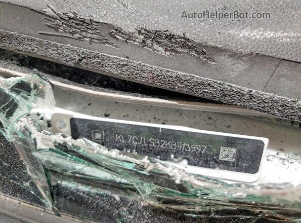 KL7CJLSB2KB913597 2019 CHEVROLET TRAX White 360 interior view