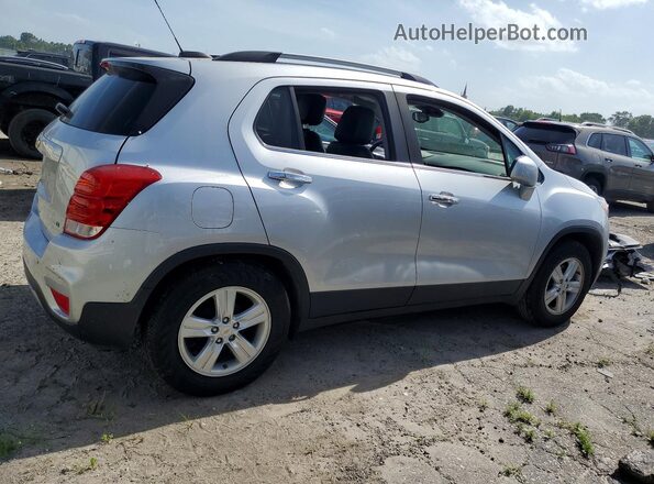 KL7CJLSB3KB918078 2019 CHEVROLET TRAX Серебряный Задняя правая четверть