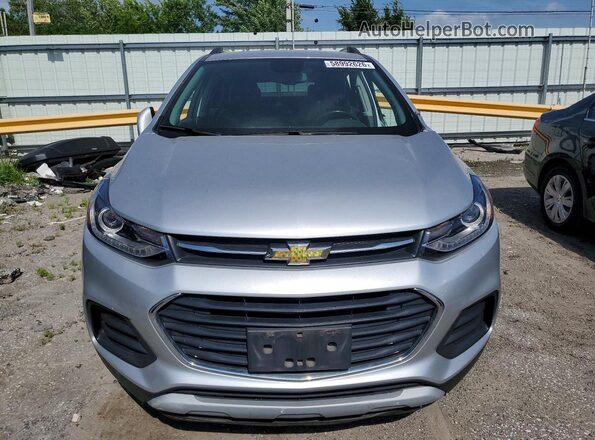 KL7CJLSB3KB918078 2019 CHEVROLET TRAX Серебряный Вид спереди