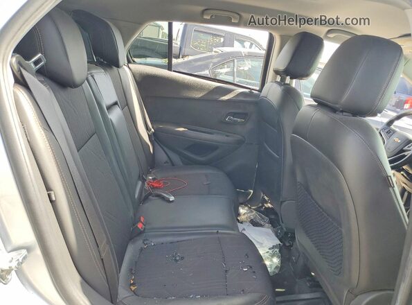 KL7CJLSB3KB918078 2019 CHEVROLET TRAX Серебряный Вид задней части салона