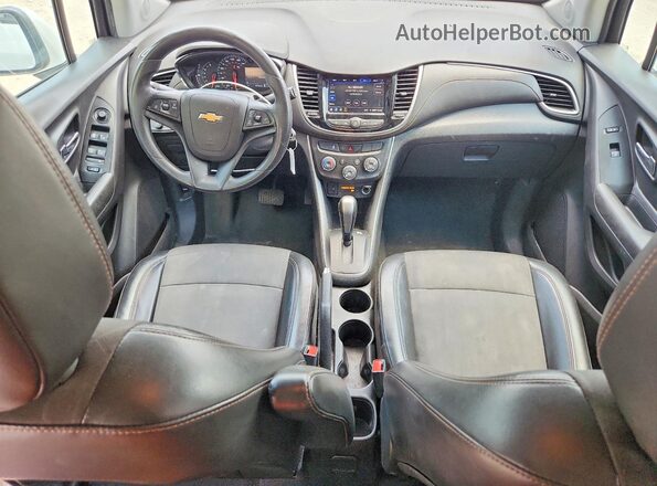 KL7CJLSB3MB308166 2021 CHEVROLET TRAX White წინა პანელის ხედი