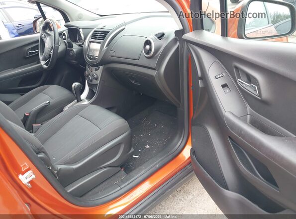 KL7CJLSB4GB655123 2016 CHEVROLET TRAX Orange Front interior view
