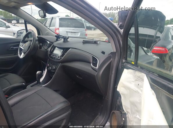 KL7CJLSB4HB196659 2017 CHEVROLET TRAX Серый Вид салона спереди