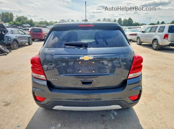KL7CJLSB4JB618046 2018 CHEVROLET TRAX Gray Вид ззаду