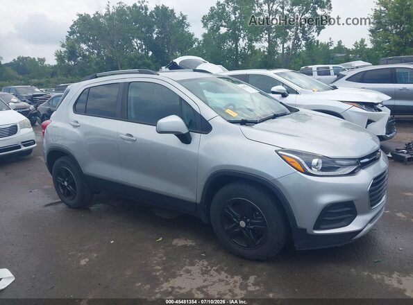 KL7CJLSB4MB323842 2021 CHEVROLET TRAX Серебряный Вид задней части салона