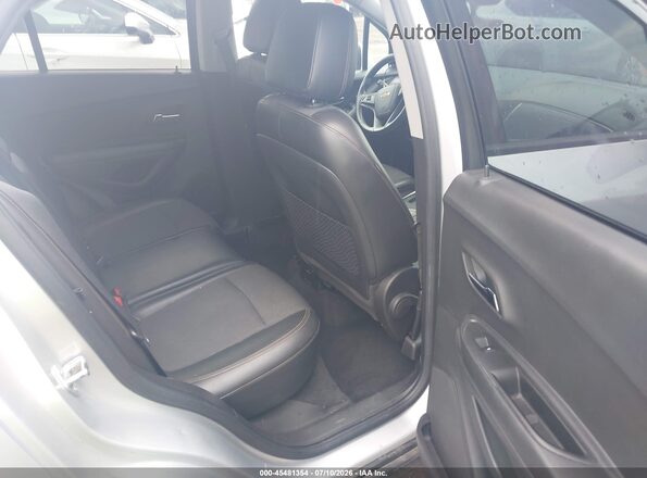 KL7CJLSB4MB323842 2021 CHEVROLET TRAX Серебряный Вид наклейки с VIN-кодом
