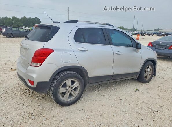 KL7CJLSB5JB678465 2018 CHEVROLET TRAX Silver Tył prawy