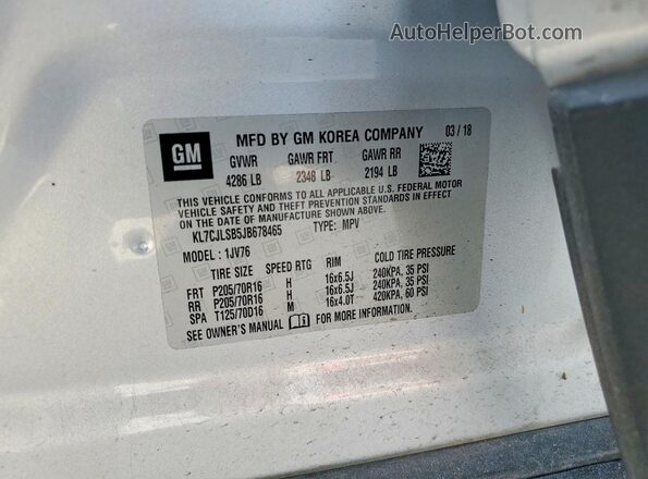 KL7CJLSB5JB678465 2018 CHEVROLET TRAX Silver Widok komory silnika