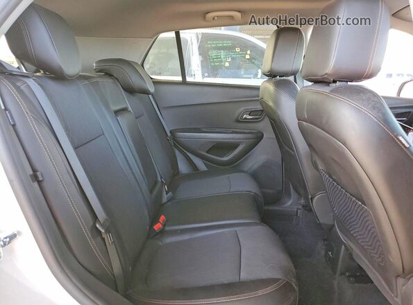 KL7CJLSB5KB849605 2019 CHEVROLET TRAX White Սալոնի հետևի տեսք