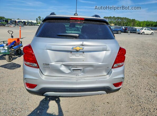 KL7CJLSB5LB020437 2020 CHEVROLET TRAX Серебряный Вид сзади