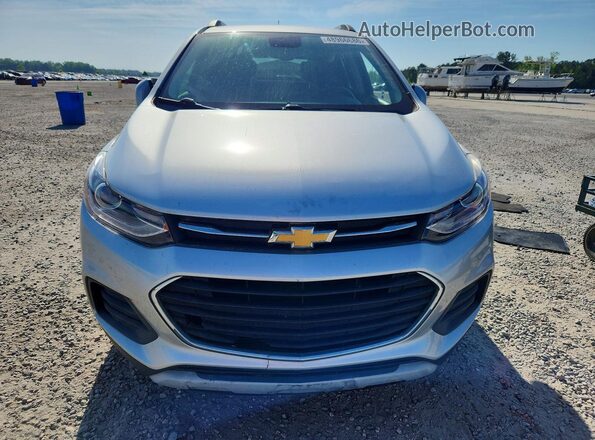 KL7CJLSB5LB020437 2020 CHEVROLET TRAX Серебряный Вид спереди