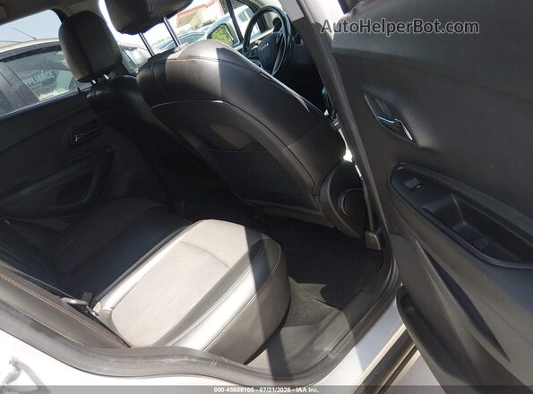 KL7CJLSB5MB334154 2021 CHEVROLET TRAX Silver Widok naklejki z numerem VIN