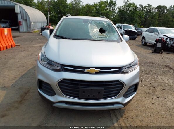KL7CJLSB6JB703907 2018 CHEVROLET TRAX Silver Вид щитка приладів
